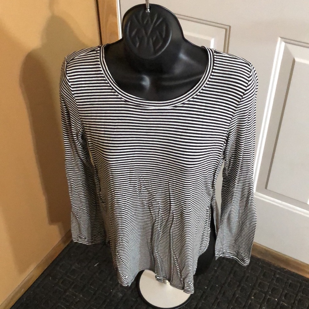 Love, Fire 🔥 Girl’s Black/White Striped Shirt 👚Size S/P